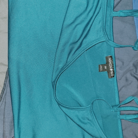 Plus size women's bundle 5 pieces - Picture 3 of 8